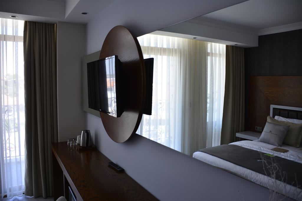 Maison Vourla Hotel Extérieur photo